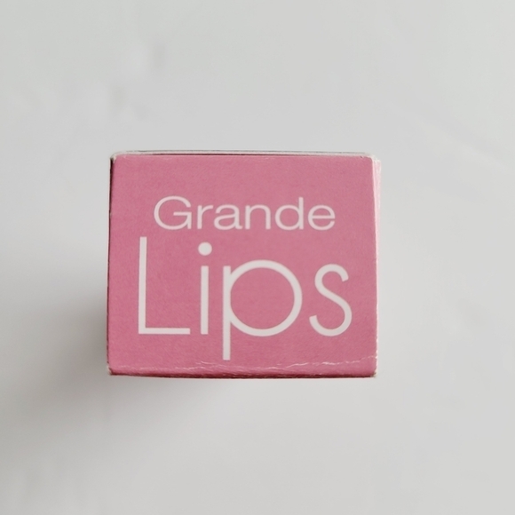 Grande Lips Hydrating Lip Plumper In Pale Rose Pink Gloss Formula Professional - Picture 6 of 8
